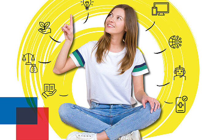 Studentin sitzt im Schneidersitz vor einer Mindmap zum Studiengangsgenerator