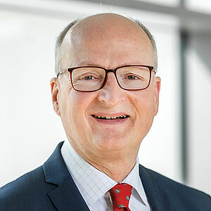 Prof. Dr. Peter Schäfer | Hof University of Applies Sciences Prof. Dr. Peter Schäfer | Hof University of Applies Sciences