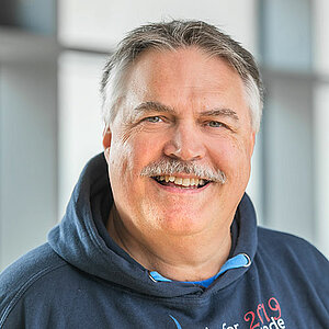 Prof. Dr. Wolfgang Richter | Hof University of Applies Sciences Prof. Dr. Wolfgang Richter | Hof University of Applies Sciences