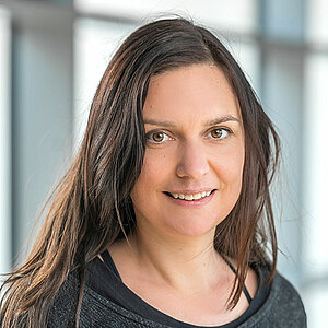 Prof. Dr. habil. Claudia Muth | Hof University of Applies Sciences