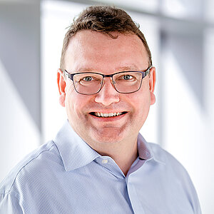 Prof. Dr. Daniel Werner | Hof University of Applies Sciences Prof. Dr. Daniel Werner | Hof University of Applies Sciences