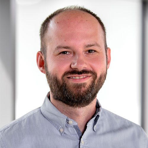Prof. Dr. Christian Groth | Hof University of Applies Sciences Prof. Dr. Christian Groth | Hof University of Applies Sciences